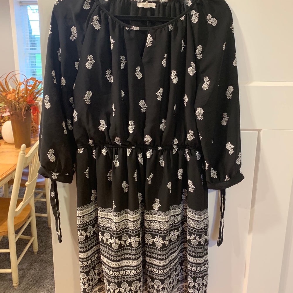 Maurice’s black floral dress
